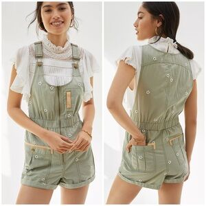 Anthropologie Pilcro Dessa Sage Green Floral Short Overalls/ Romper